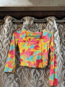 Vibrant Tie-Dye Long Sleeve Crop Top