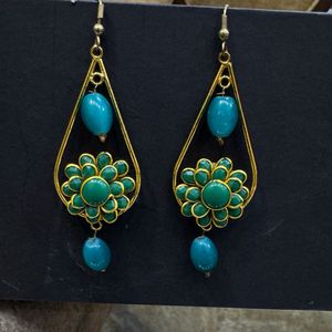 Stunning Green Stone Drop Earrings