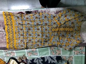 Combo Of 4 Kurti And Pants With