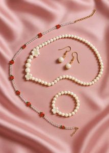 neckpiece