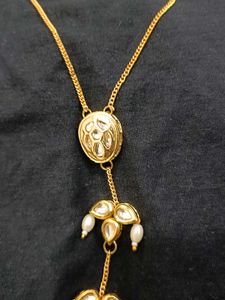 Elegant Pendant Necklace with Pearls
