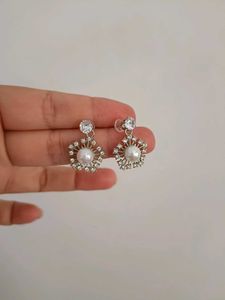 Elegant Pearl and Crystal Flower Earrings