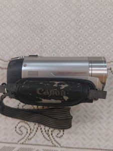 CANON  FS10 CAMCORDER