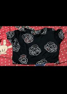 Black Rose Print Cropped Top💕