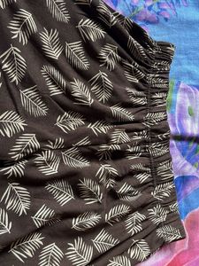 Cute Leaf Print Shorts