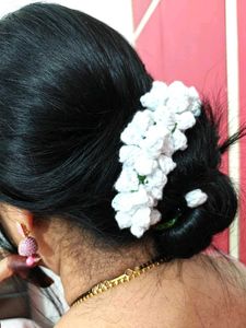 Floral Hair Accessory , Adjustable Gajra 🌸