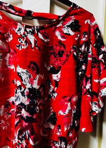 Chic Red Floral Print Bell Sleeve Top