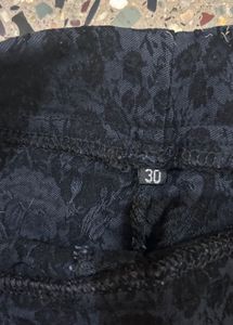 Dark Floral Print Slim Fit Pants