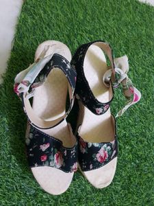 Floral Beautifull Wedge Sandals
