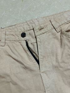 Women’s beige Cargo Jeans – High Waist