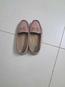 Chic Pink Loafers with Bow Detail