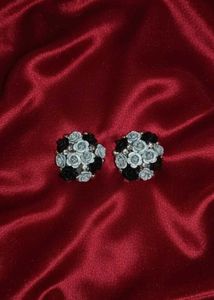 Floral Earring &amp; Clover Necklace Set