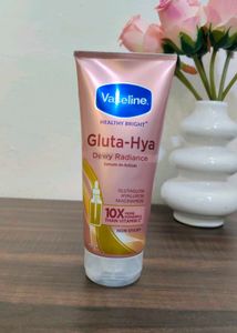 Vaseline Gluta-Hya Dewy Radiance Serum-in-Lotion