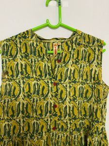 Anouk Kurta- Front Button, No Side Slit