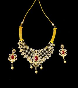 Exquisite Necklace &amp; Earrings Set