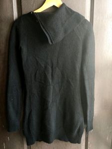 Black Pullover