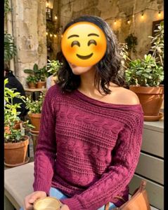 Clearance sale Maroon pullover  | Y2K VIBES🌟