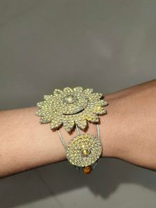 Sparkling Floral Cuff Bracelet