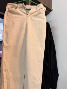 Cream slit skirt