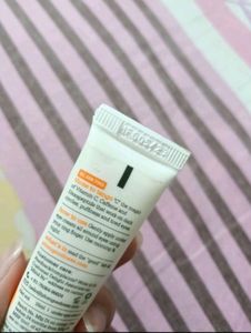 Plum Under Eye Cream