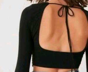 Black Long Sleeve Crop Top