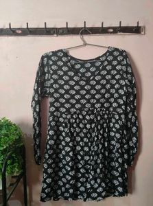 Black and White Floral Print Kurti