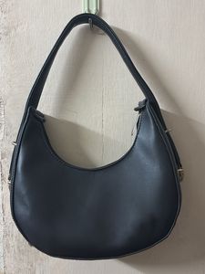 Chic Black Shoulder Bag