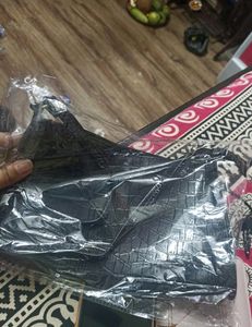 BRAND NEW*** BLACK SLING BAG