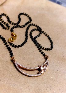 Sparkling Leaf Pendant Mangalsutra