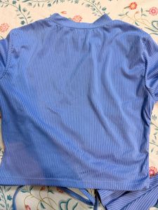 ribbed blue top