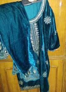 Elegant Teal Velvet Kurta