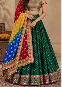 Elegant Green Ethnic Skirt