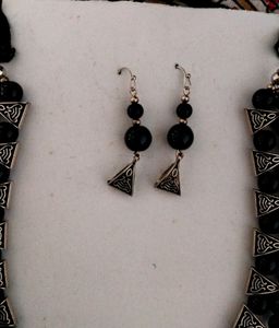 Black Beads necklace and earrings set