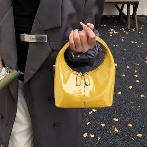 Min Hobo Bag