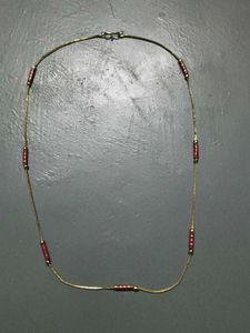 Elegant Gold Chain & mantika