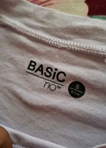 Stylish White Cropped Athletic Top