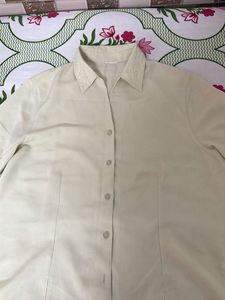 Pale Yellow Collared Short Sleeve Shirt