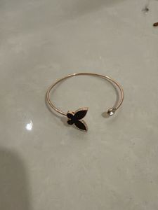 Elegant Rose Gold Butterfly Bangle