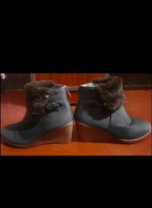 2000's Wedge Suede Boots with Fur Trim