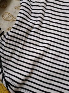 New Woolen Tshirt Black And White Striped
