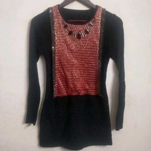 Long Woollen Top With Golden Detailing