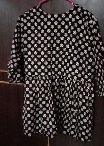 Stylish Black &amp; White Printed Kurta
