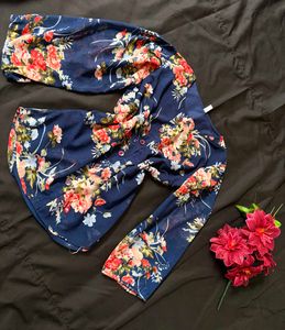 Chic Floral Print Top