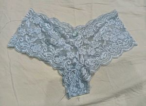 💛 Delicate Lace Briefs