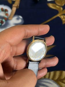 Timex USA Vintage Golden Watch( Diamond Cut Glass)