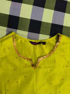Ethnic Top...+ Finger Ring