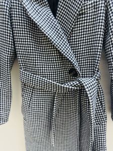 Chic Houndstooth Trench Coat