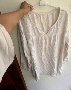 Chic V-Neck Lace Trim Top