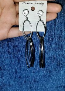 Elegant Dangle Earrings with Crystal Accents