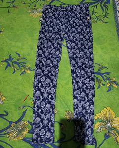 Stylish Blue Floral Print Jegging Pants